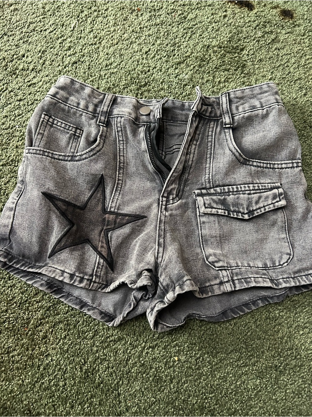 Gray Star Patch Denim Shorts - Women's Casual Jean Shorts